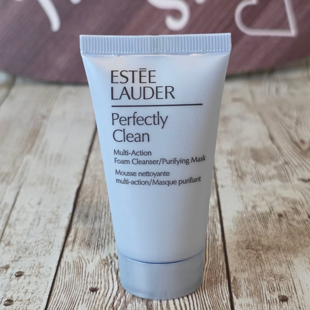 Estée Lauder Perfectly Clean Skincare Cleanser